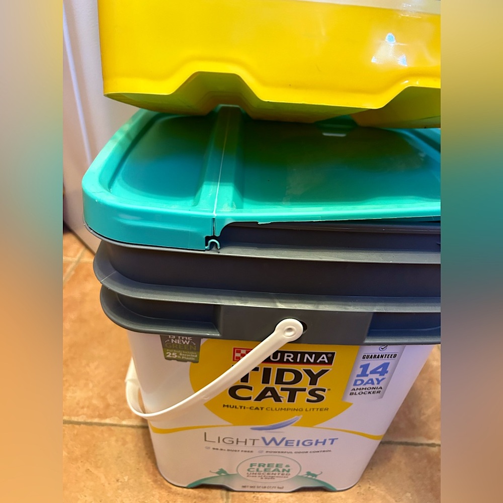 empty plastic bucket with handle and cover white green gray